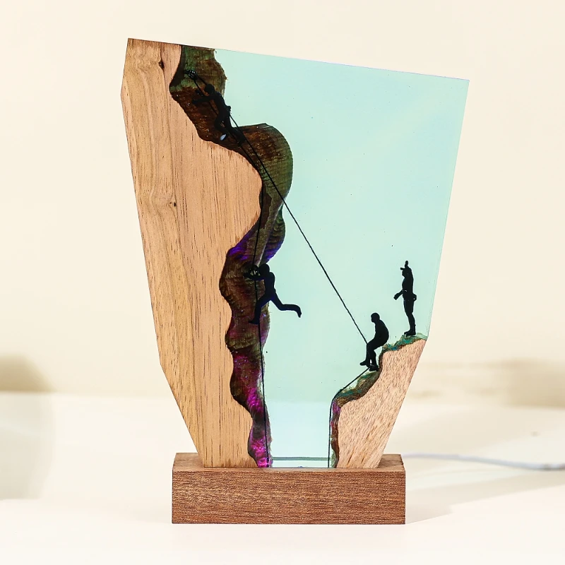 절벽 암벽 등반 유기체 수지 테이블 조명 Creactive Art 장식 램프 등산 테마 야간 조명 USB 충전