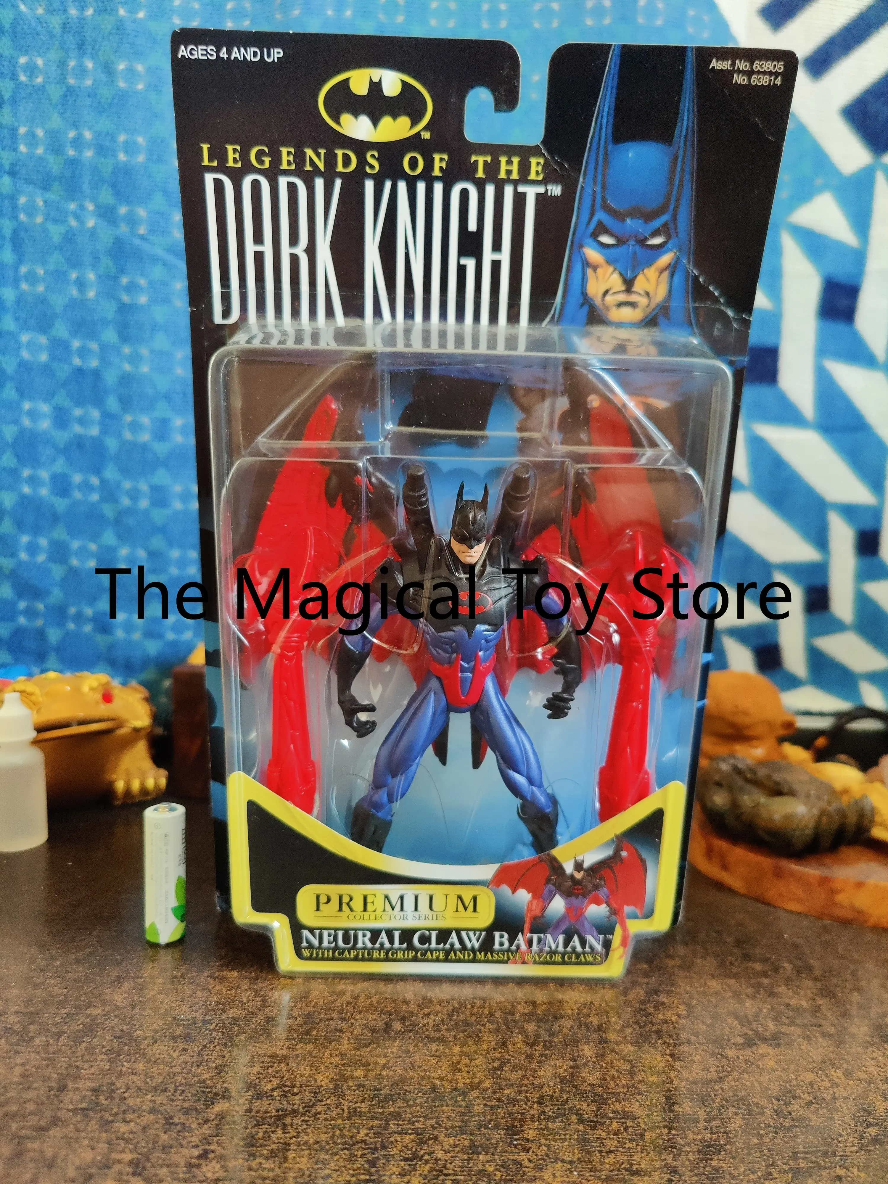

Original DC Redwing Dragon Claw Batman Action Figure Collectible Model Figurine Display Toy Birthday Gift Collector's Item