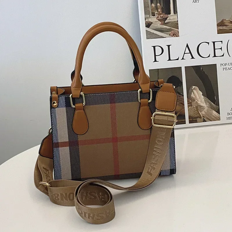 

2025 Women's Luxury Checkered Tote Bag Minimalist Shoulder Purse for Work Daily Commute Casual Travel Fashion Essentials