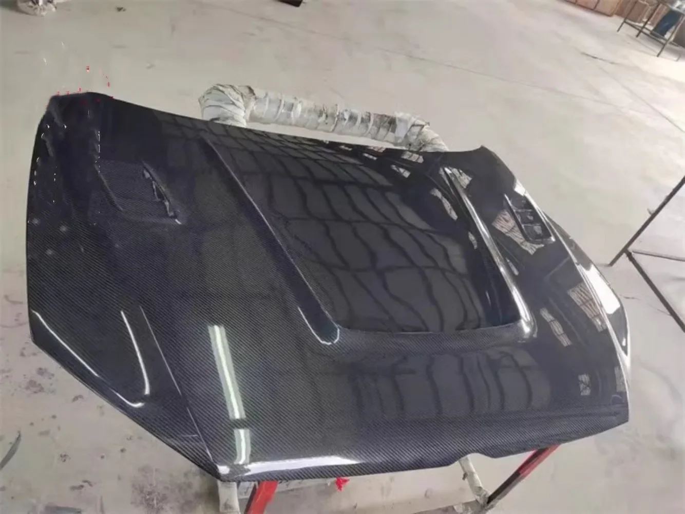 Car Engine Hood Engine Cover Assembly For Volkswagen vw passat Modified Carbon Fiber New Style light weight Auto Accessories
