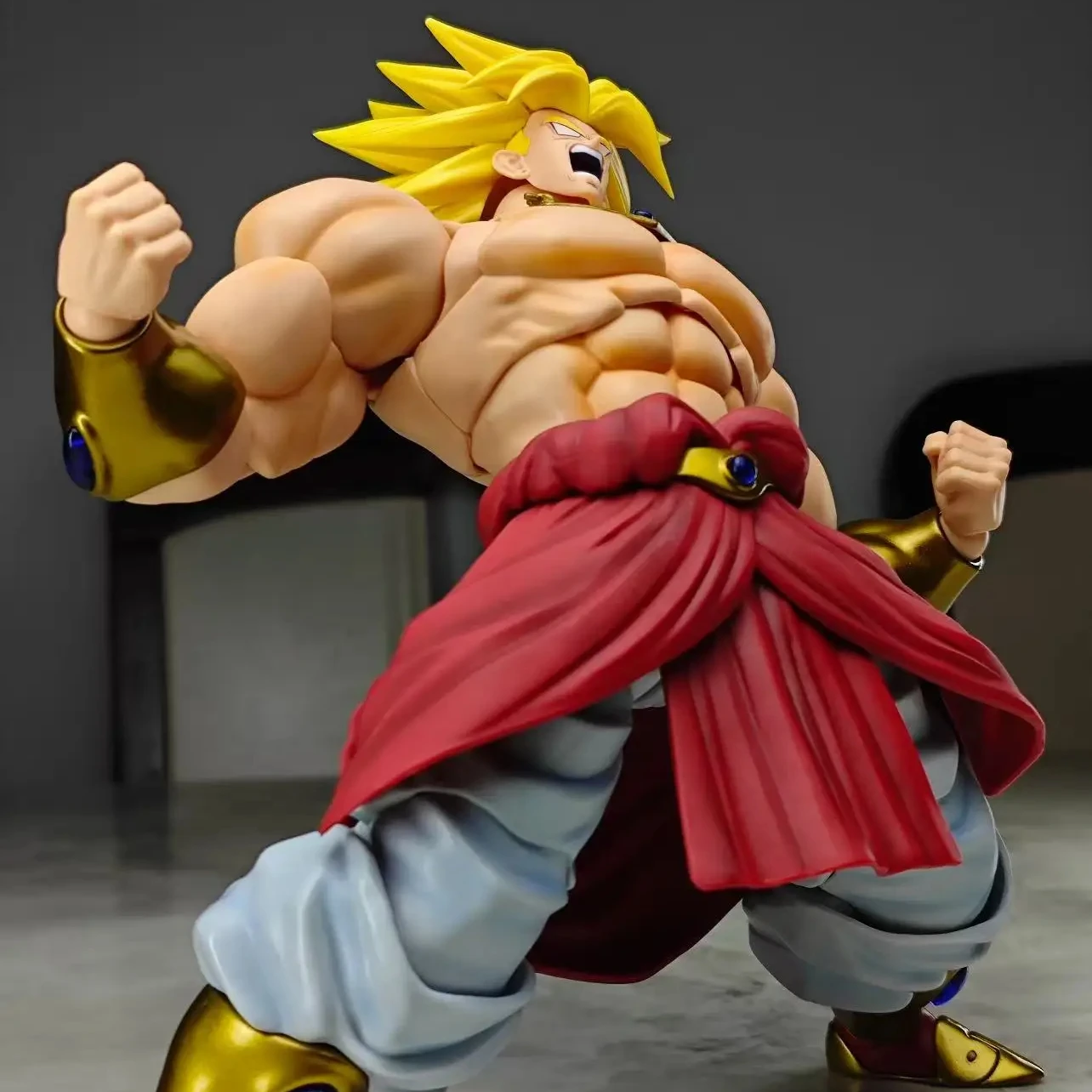 新ZTスタジオ ブロリー アクションフィギュア ドラゴンボールZ ZT01