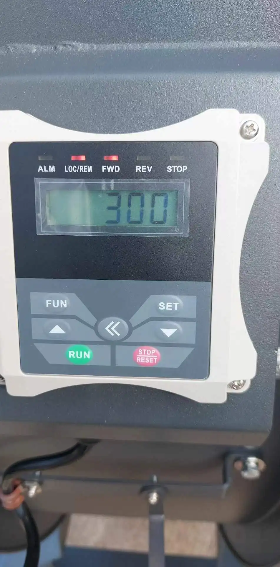 PMSM Variable Speed Low Noise Nature Wind 2m Large Standing Fans For Warehouse Ventilation Plan