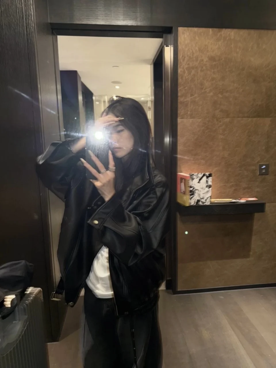 레트로 아메리칸 걸 스타일 블랙 PU 가죽 재킷 여성용 가을 트렌디 디자인 감각적인 쿨 버튼업 코트