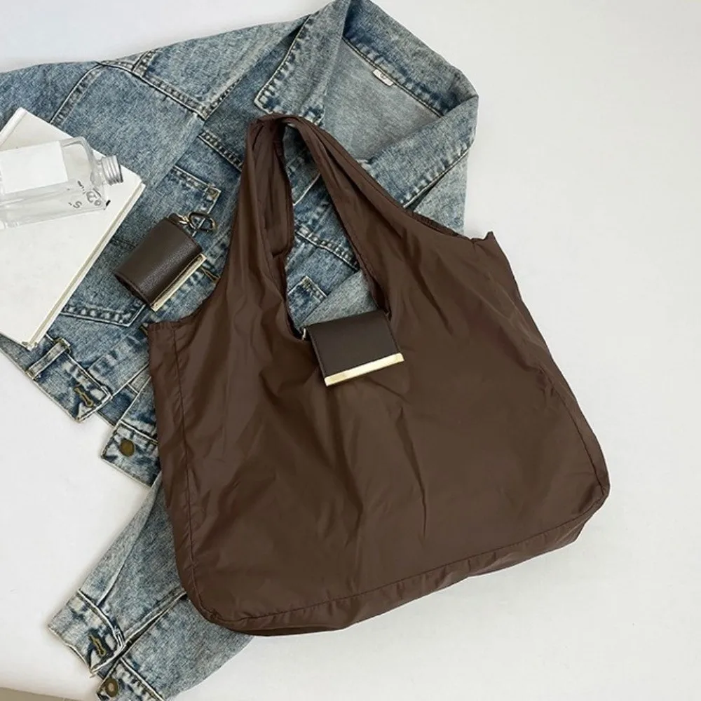 Reusable Mini Keychain Tote Bag Large Capacity Lightweight Foldable Shopping Bag Eco-Friendly Key Ring Expandable Reusable Bag