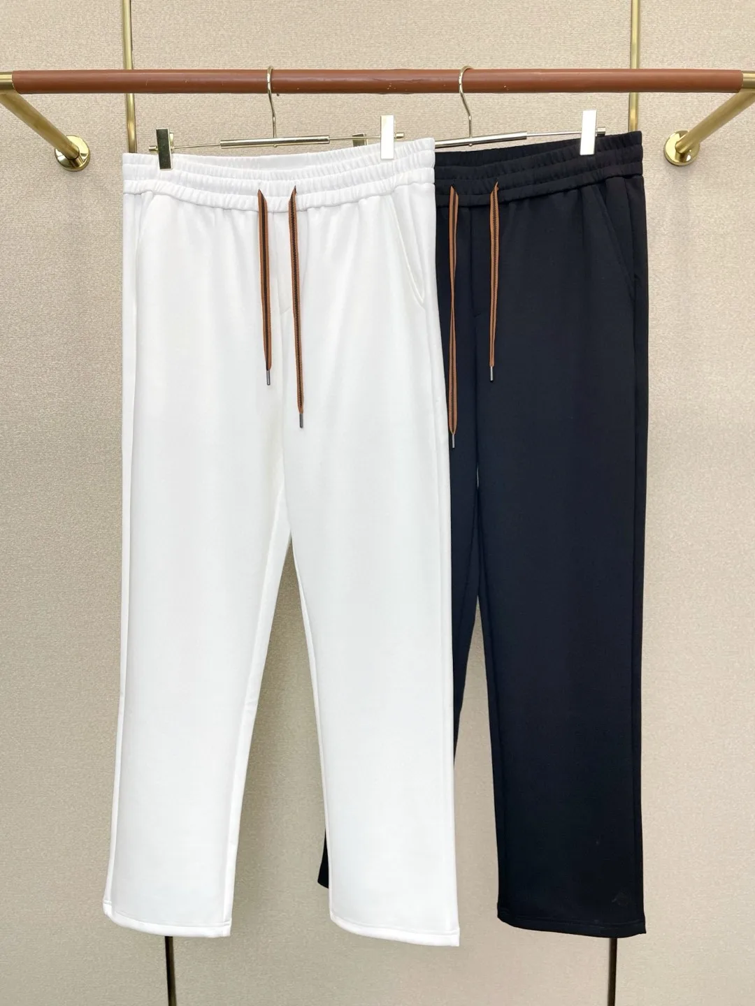 

Italian Style Men's Casual Pants Pure Cotton Comfortable Straight Leg mid Waist Fashion Business Versatile Badge Embroidered