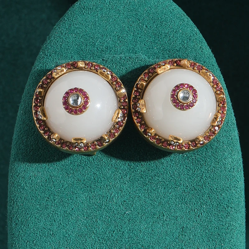 خمر الأبيض اليشم الوردي أقراط مسمار حجر الراين الجولة الفاخرة العلامة التجارية مجوهرات المصممين الذهب اللون امرأة اكسسوارات الحفلات 2025