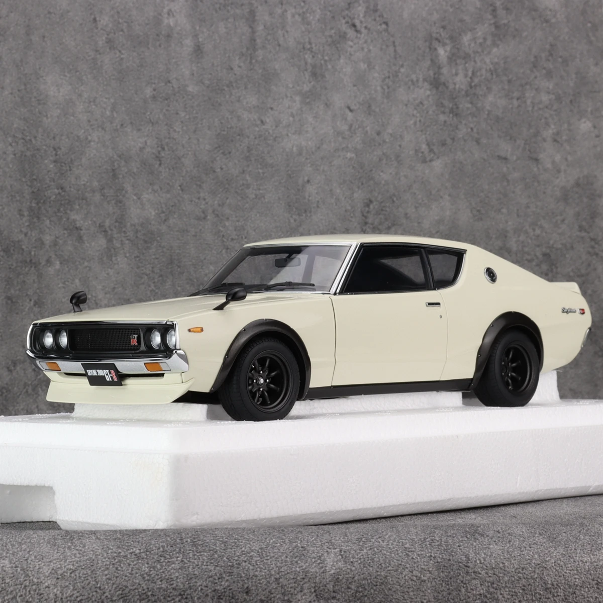 Autoart 1:18 KPGC110 SKYLINE GTR 2000 White JDM Simulation Limited Edition All Open Alloy Metal Static Car Model Toy Gift