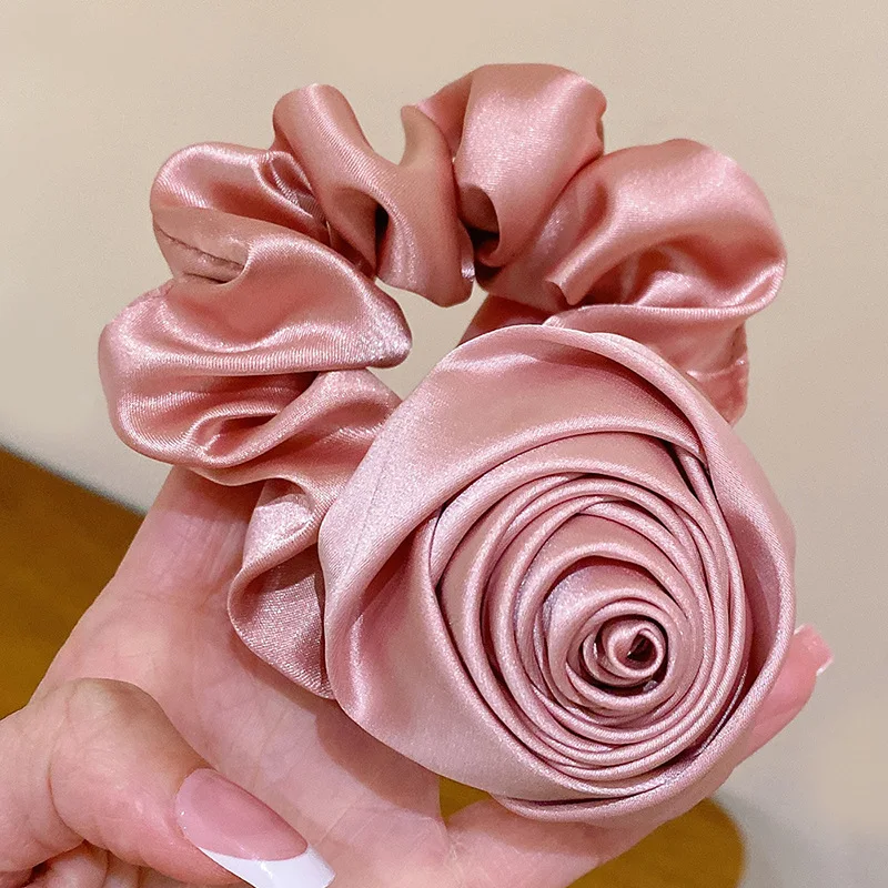 2pcs Pink Satin Scrunchie with Taupe Flower Hair Clip 2pcs Pink Satin Scrunchie with Taupe Flower Hair Clip main image 3
