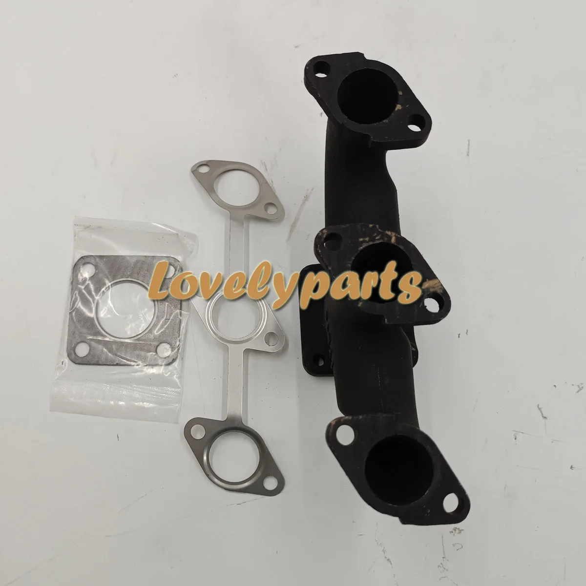 

Exhaust Manifold 17213-12310 17213-12312 For Kubota D905 D1005 D1105 D1305