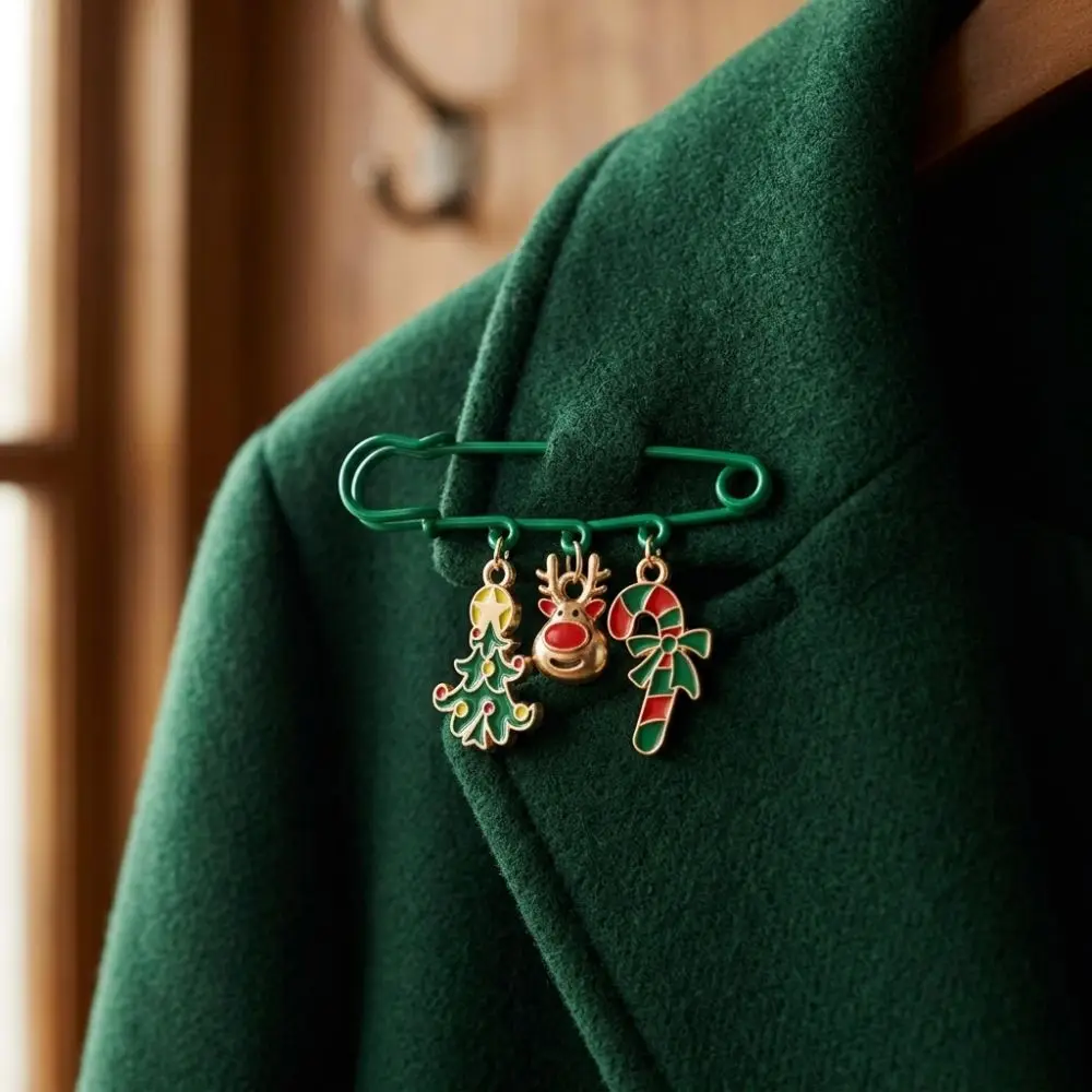 Fashion Christmas Dangle Safety Pin Alloy Enamel Reindeer Tree Charm Brooch Rust-proof Cartoon Holiday Outfit Badge Pin