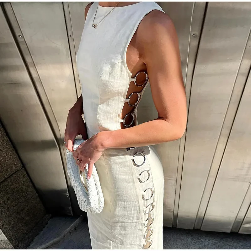 Sexy Hollow Out Iron Ring Connected Dress Women Elegant O Neck Maxi abiti senza maniche 2024 Spring Chic Female Party Streetwear