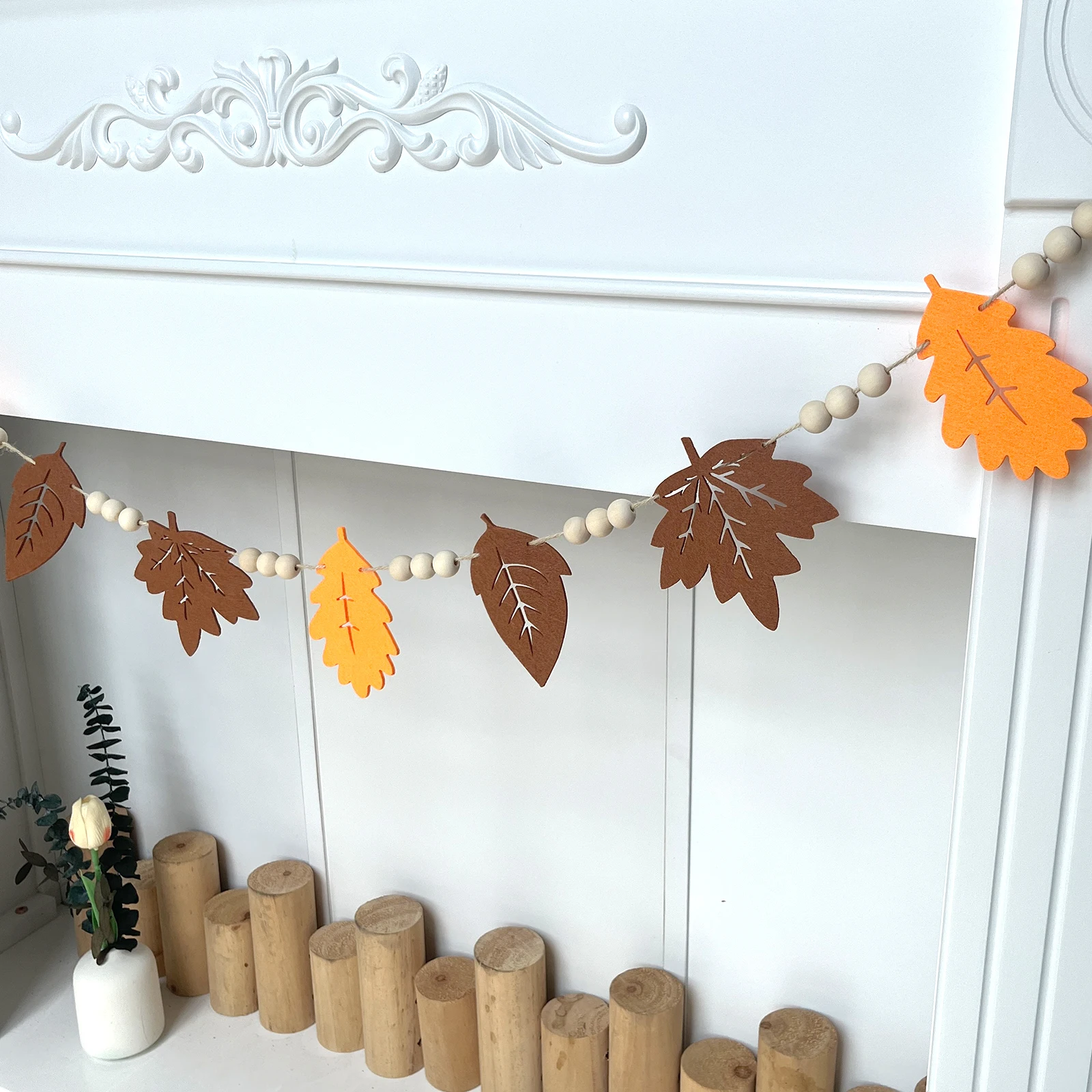 1pc Fall Leaves Garland, Brown Autumn Colors Banner, Felt Leaves and Wood Beads, Maple Leaf Oak Decoration, Thanksgiving Decor