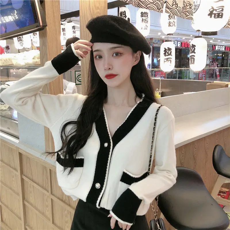 Vintage Women Cardigan Korean Autumn Pearl Button Knitted Sweaters Korean Elegant Office Lady Patchwork Casual Knitwear Top