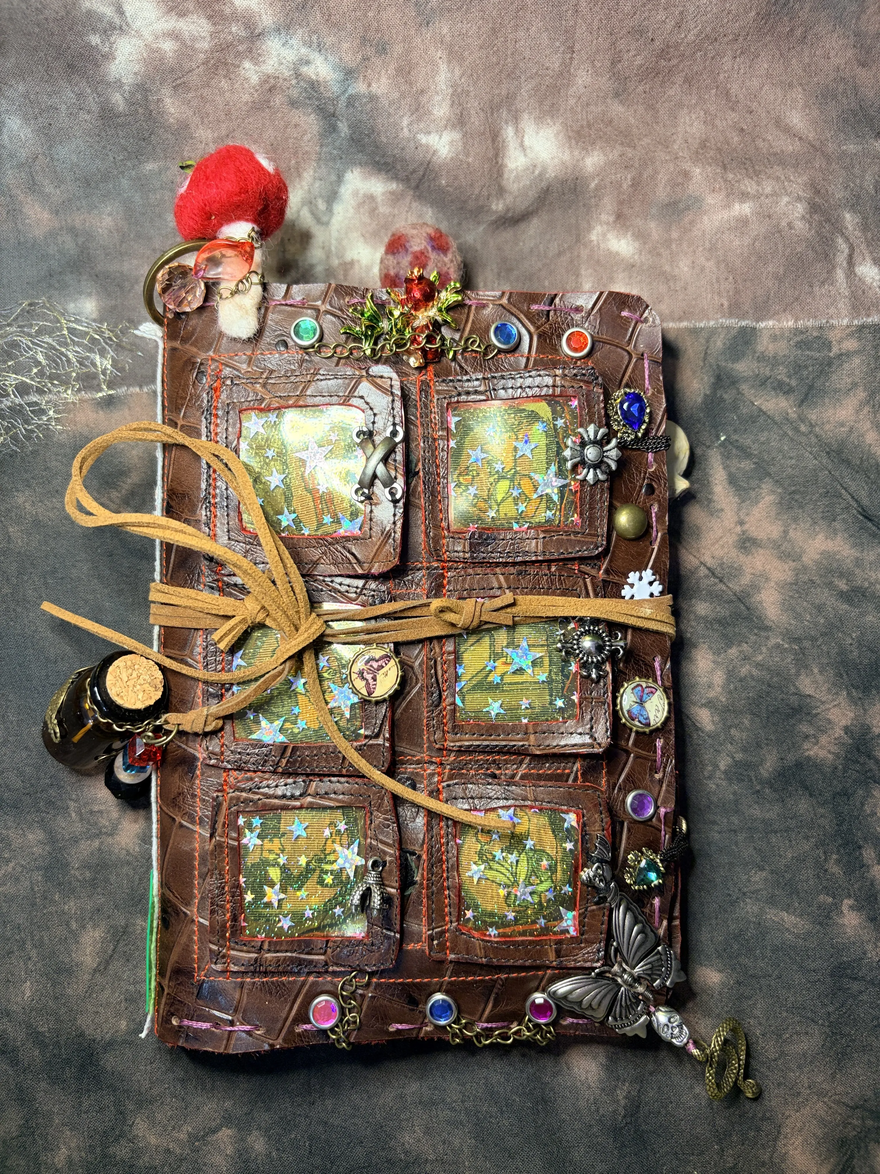 Handmade Genuine Leather Junk Journal Vintage Weird Style Thickened 3d Window Rust Lake Hotel Diary Notebook Gift For Art Lovers