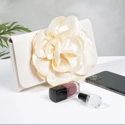 

Women's Ruched Evening Bag Handmade Sweet Satin Floral Decor Clutch Bag Elegant Pleated Dinner Purse for Wedding Party Banquet