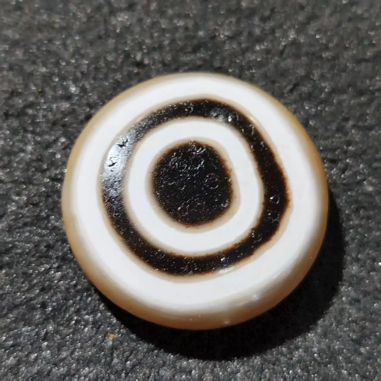 

1Pcs Taiwan infiltrates black, white, weathered sheep's eyes, agate, Tianzhu necklace, pendant, bracelet, DIY accessory Dzi