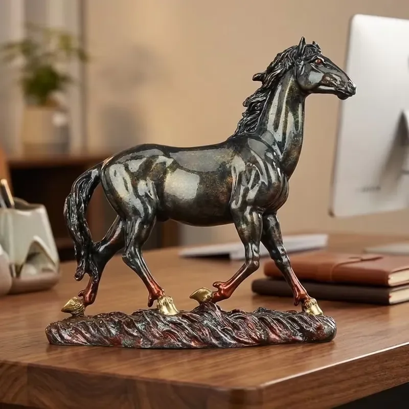 Vintage Dark Copper Horse Figurine Chinese Craft Desktop Ornament Home Office Decor Gift Antique Style Animal Statue for