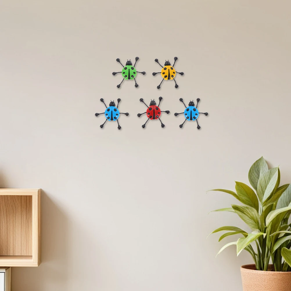 

24pcs Sticky Ladybug Wall Insect Elastic Sensory Playthings Kids Hand Eye Coordination Halloween Party Favors Funny Stretchy