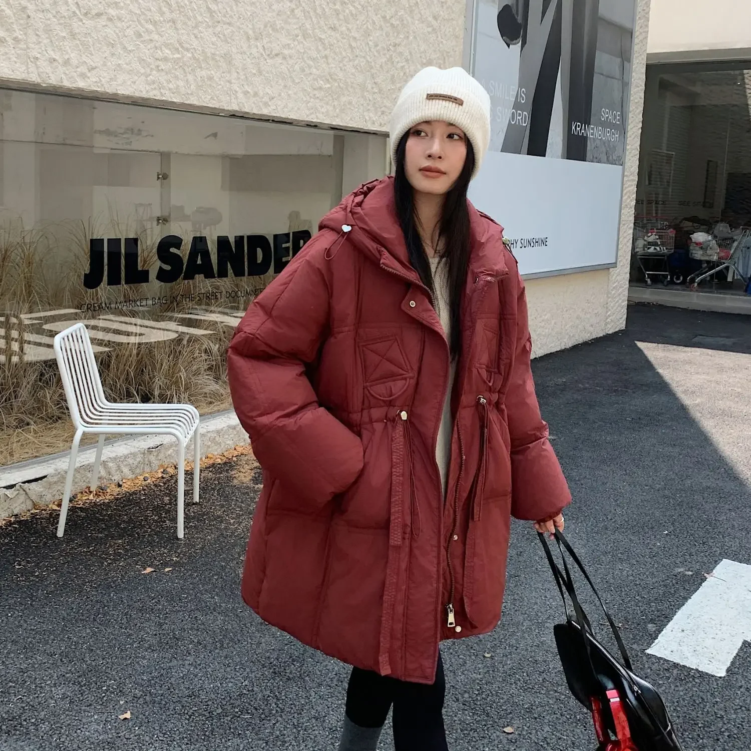 

Winter European Women's Down Jacket Loose Commuting Hooded Oversized Down Jacket