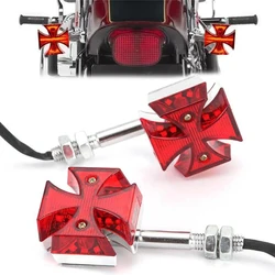 Indicatore di direzione a LED per moto in stile croce 12V malta (luce rossa)