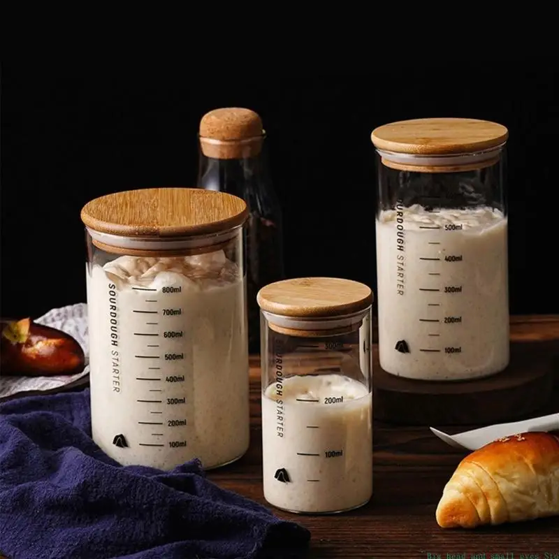 

Принадлежности для приготовления хлеба. Прозрачная стеклянная банка с широким горлышком. Практичная банка на закваске с аксессуарами для эффективного ферментации.