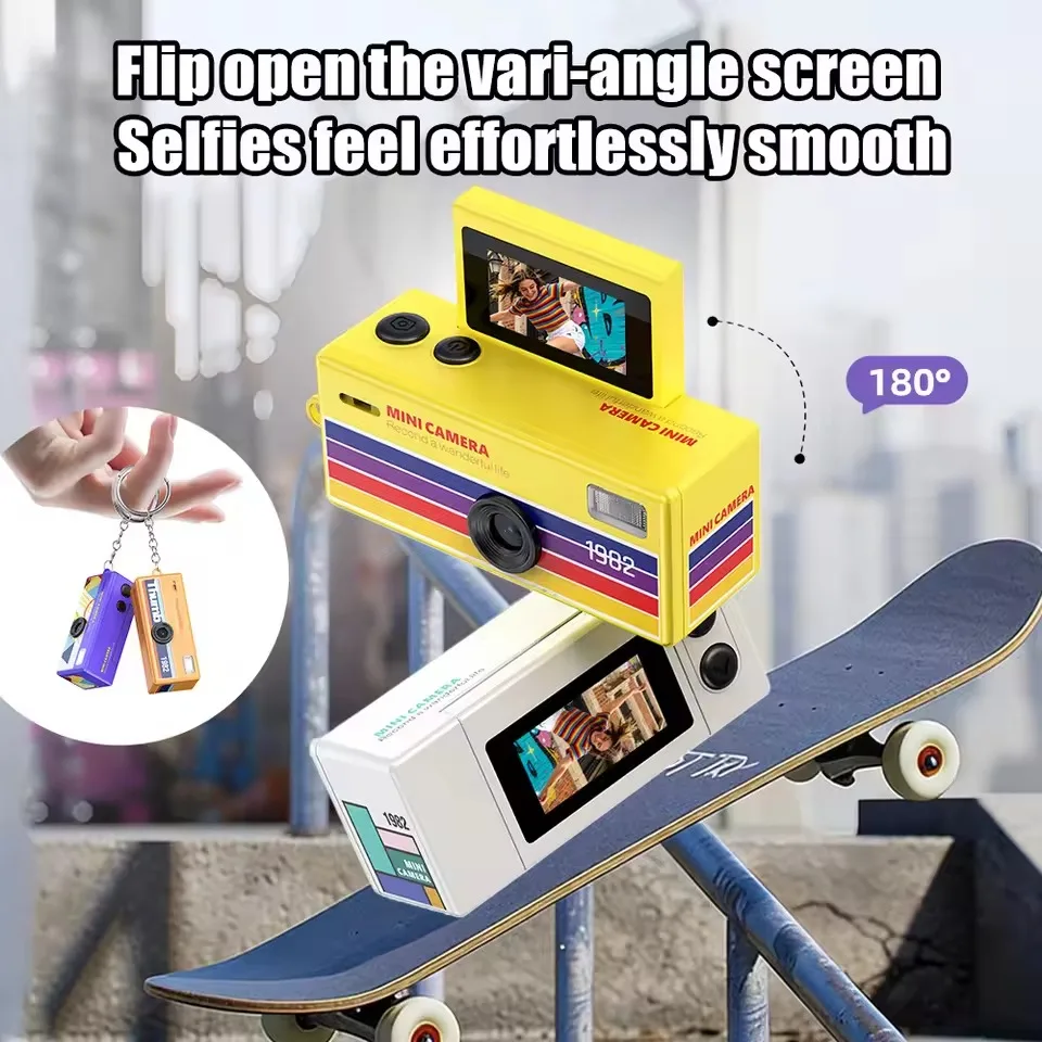 

2026 New Mini Thumb Keychain Camera Retro CCD Digital 0.96inch Flip Screen 720P Selfile Camera Small Camcorder Video Recorder