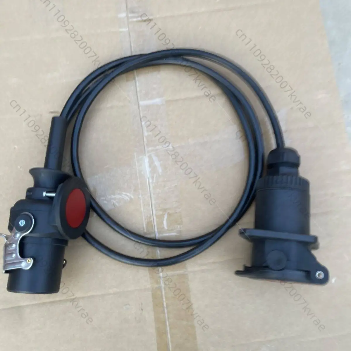 Truck seven-hole plug seven-core socket trailer truck main car connecting head seat seven-hole helical assembly