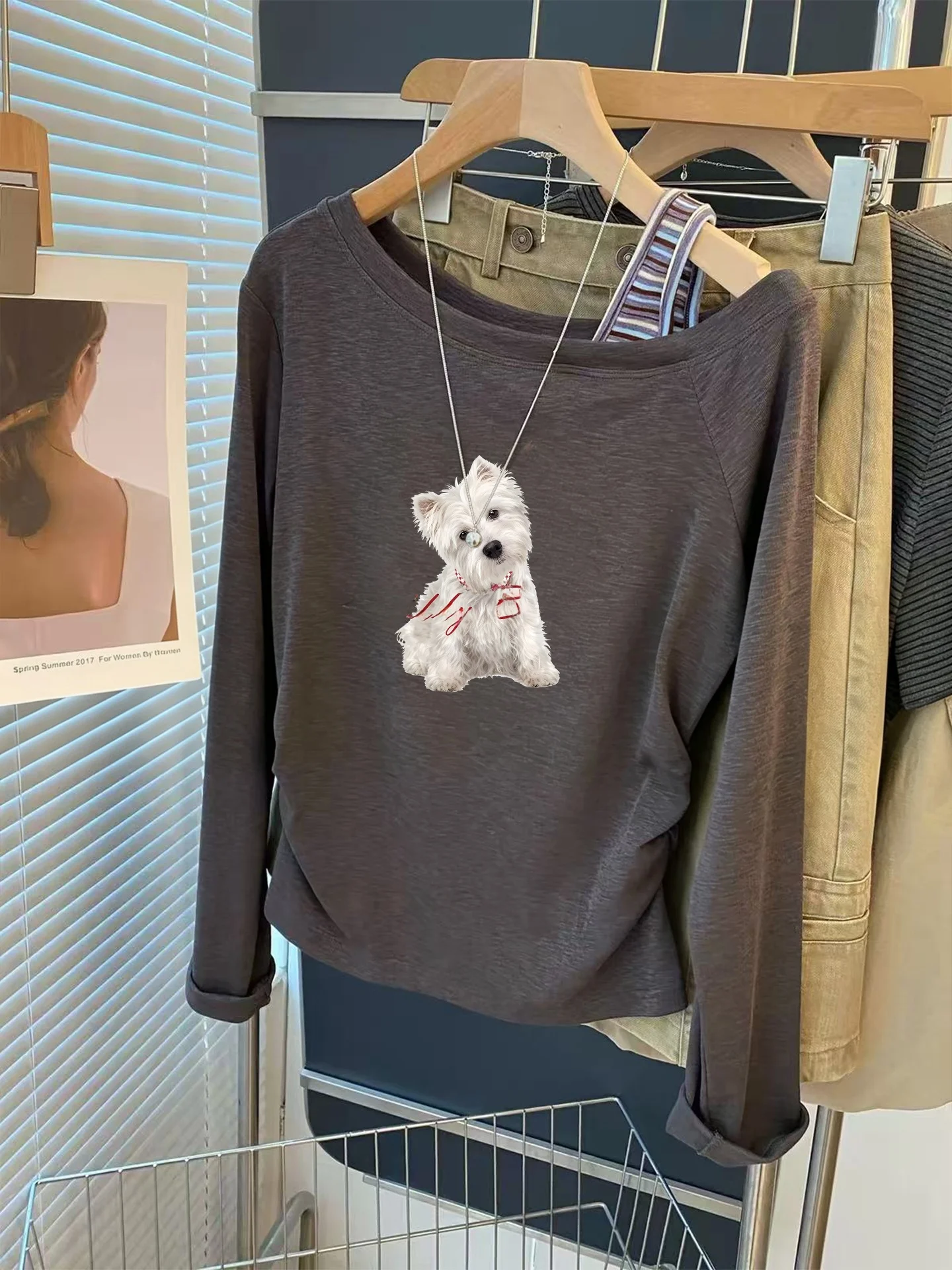 Dongda Gate Fashionable Splice Shoulder Bared Cartoon Print Long Sleeve T Shirt Women's Top Initial Autumn New Pure Cotton St...
