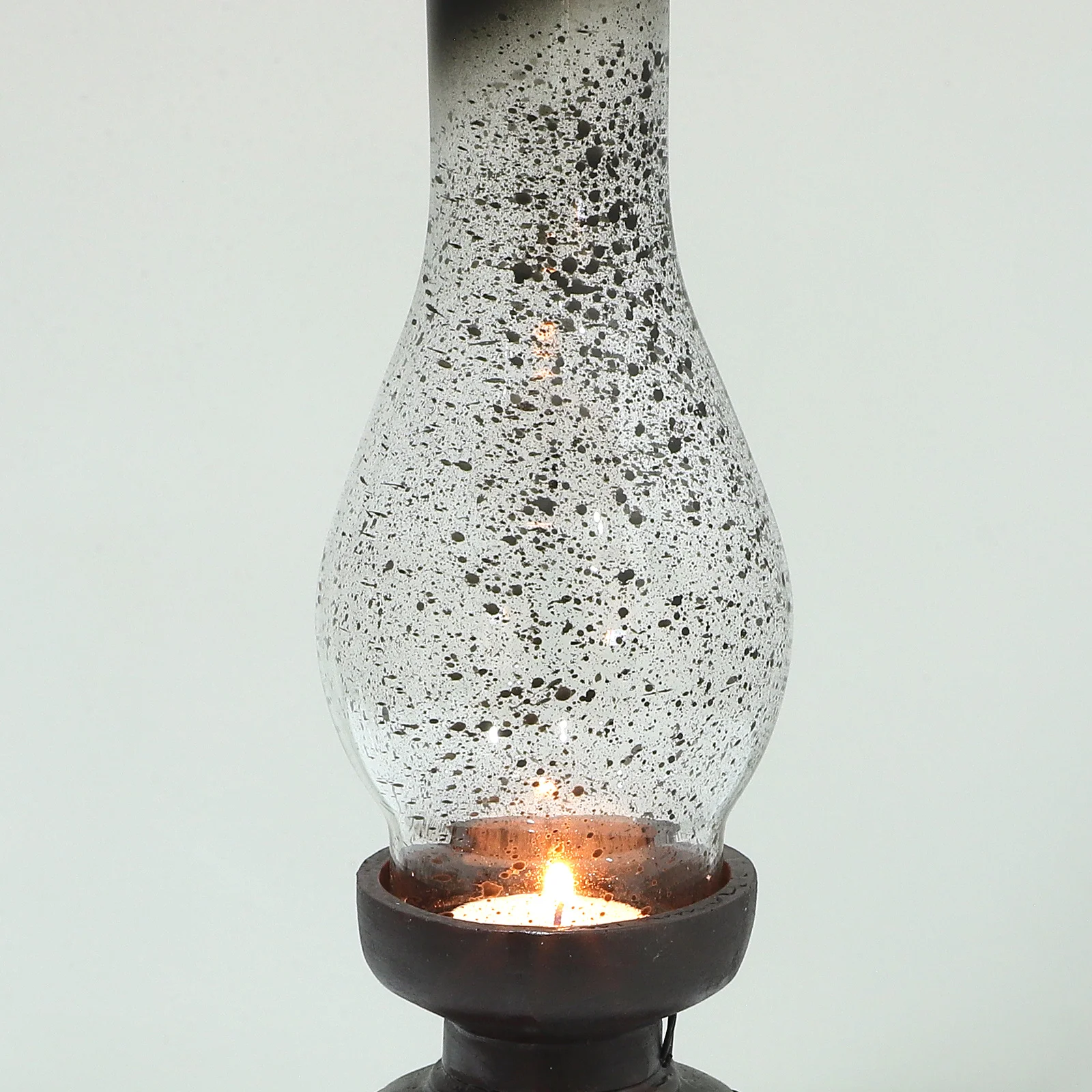 

1Set Retro Style Vintage Lamp Holder Decorative Stand Metal Tabletop Candlestick for Home Decor