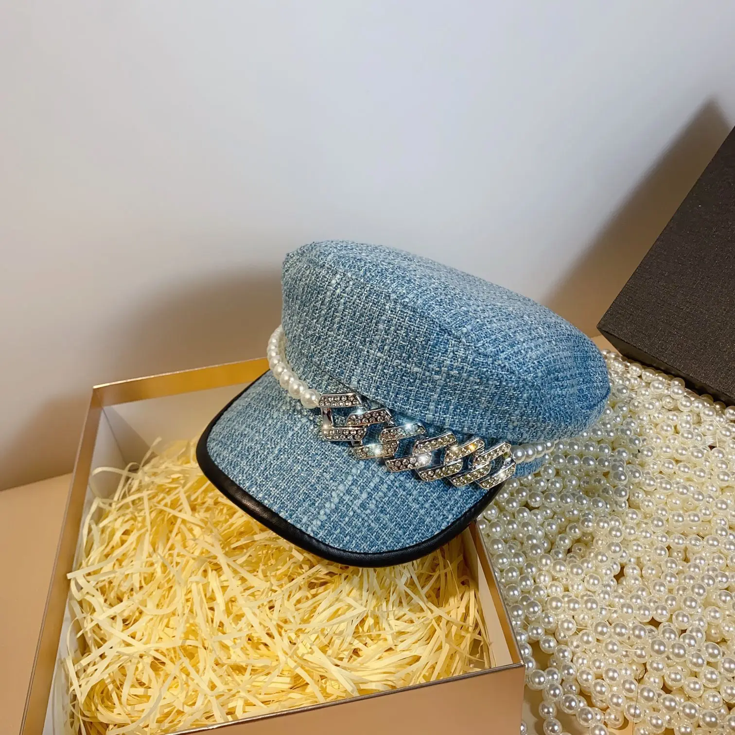 

Весенне-осенняя женская шляпа с жемчугом и стразами на пуговицах, красочная темно-синяя шляпа, модный показ, маленькая плоская хлопковая кепка из конопли, шляпа художника