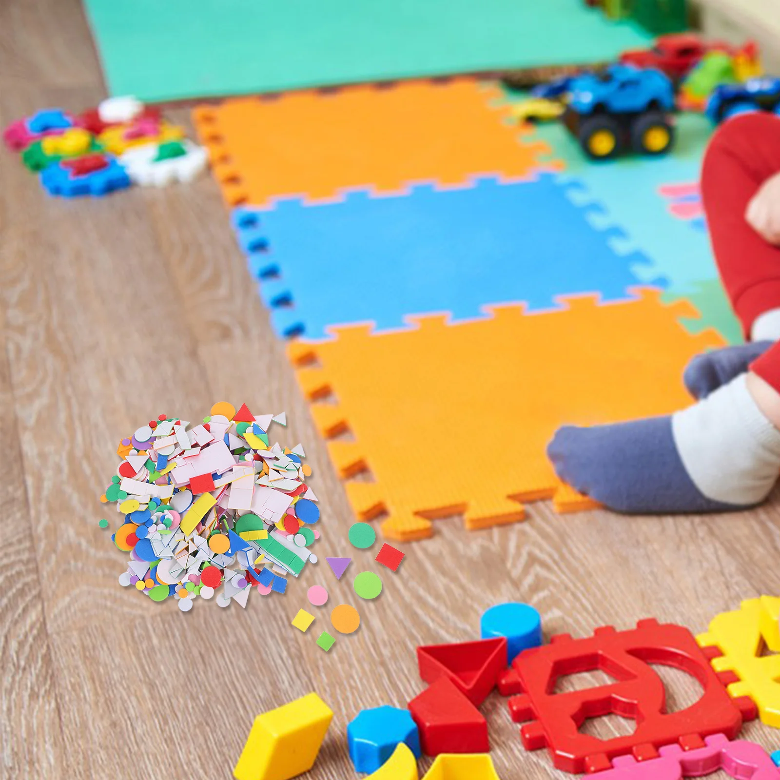 960 قطعة من ملصقات الرغوة الملونة للأطفال ذاتية اللصق الأشكال الهندسية للحرف اليدوية لمرحلة ما قبل المدرسة DIY مستلزمات الفن والتعلم للأطفال