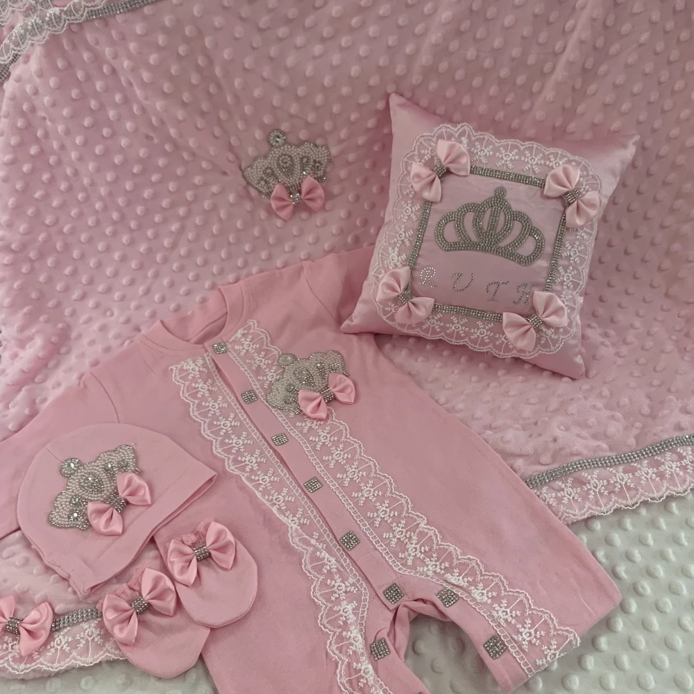 

5pcs Baby Girl Outfits Set Welcome Home Hosptial Infant Receiving Blanket Pillow Bed Hat Mittens Romper Set