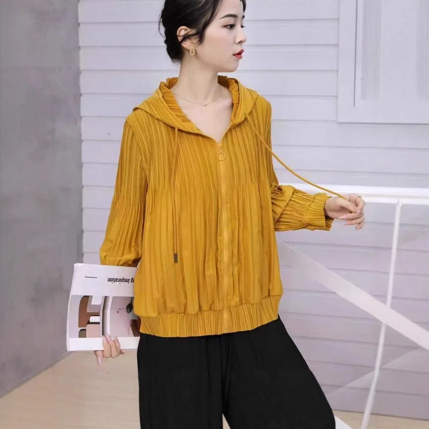 

Miyake Fold 2025 Hoodie Women's Casual Loose and Versatile Fashionable Simple Cardigan Coat Commuter Windproof Fold Clothes