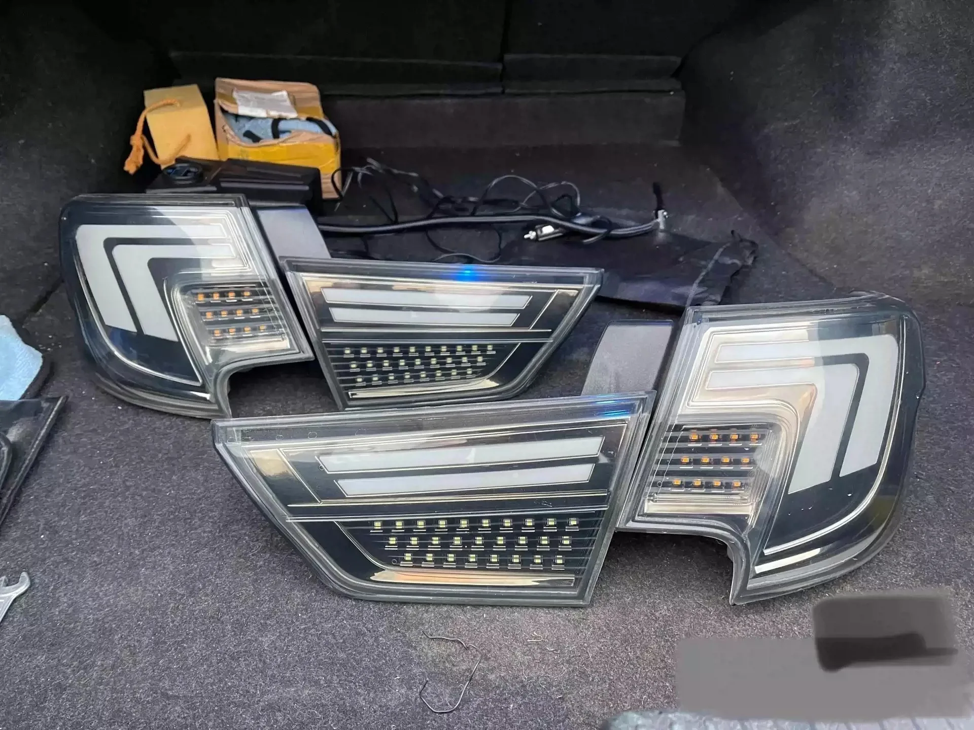 

Car Tail light for Toyota reiz 2013 Tail lamp Brake lamp reverse light Turn signal