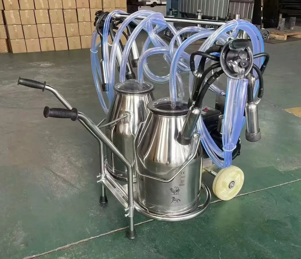 Milking machine with moving vehicle