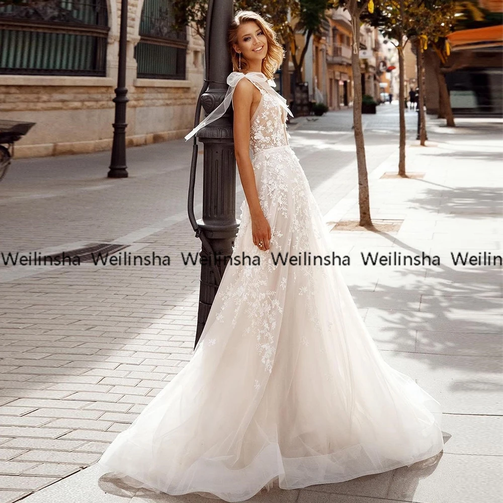 

Weilinsha Ivory Wedding Dresses with Organza Beach Women Dress New Deep V Neck 3D Flower Bridal Gowns Robe De Mariée Sleeveless