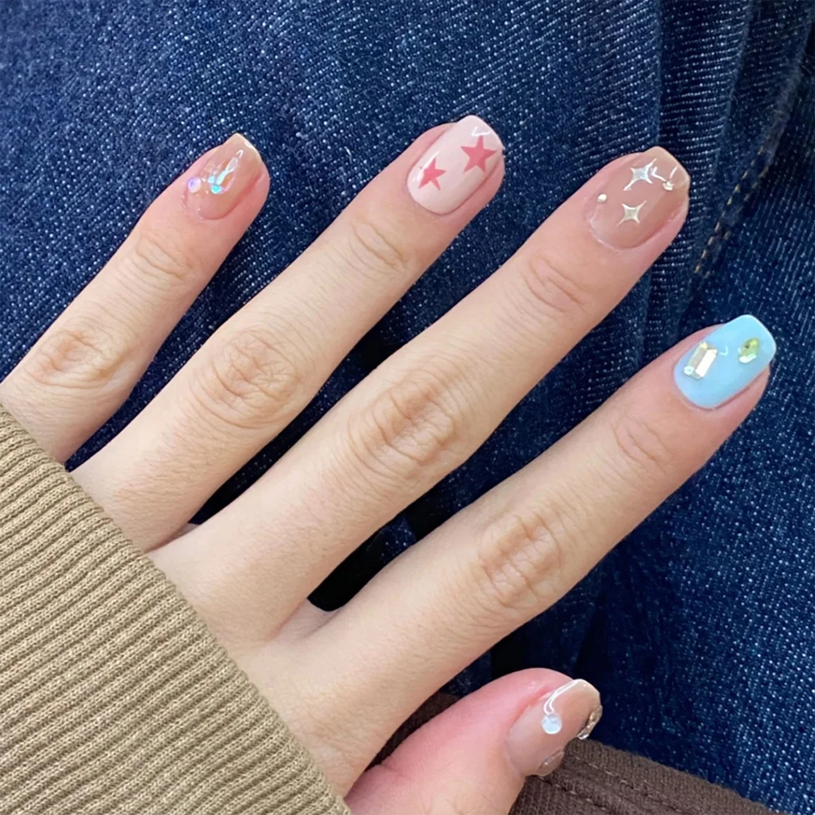 Milk Tea & Blue Short Fake Nails Natural Unbreakable Nail Simple Wear for Hot Girl Dress Matching