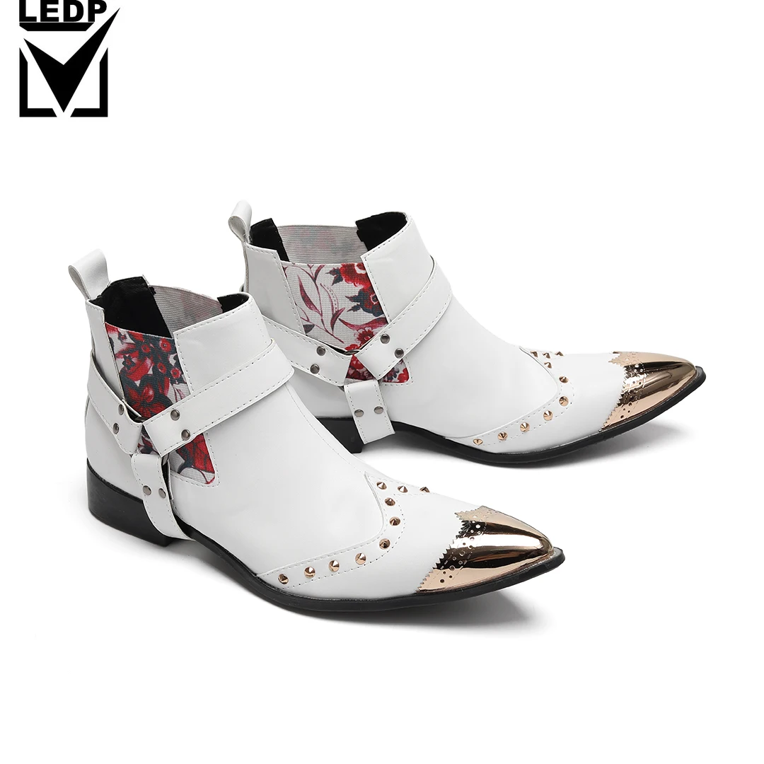 

Botas зимние белые ботильоны из натуральной кожи с острым носком и заклепками, мужские деловые модельные туфли, мужские мотоциклетные короткие ботинки на молнии