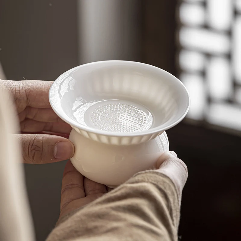 White Porcelain and Blue Jade Tea Strainer with Integrated Ceramic Holes, Tea Leaf Filter, Tea Accessories, Creative Ceramic Tea Filter