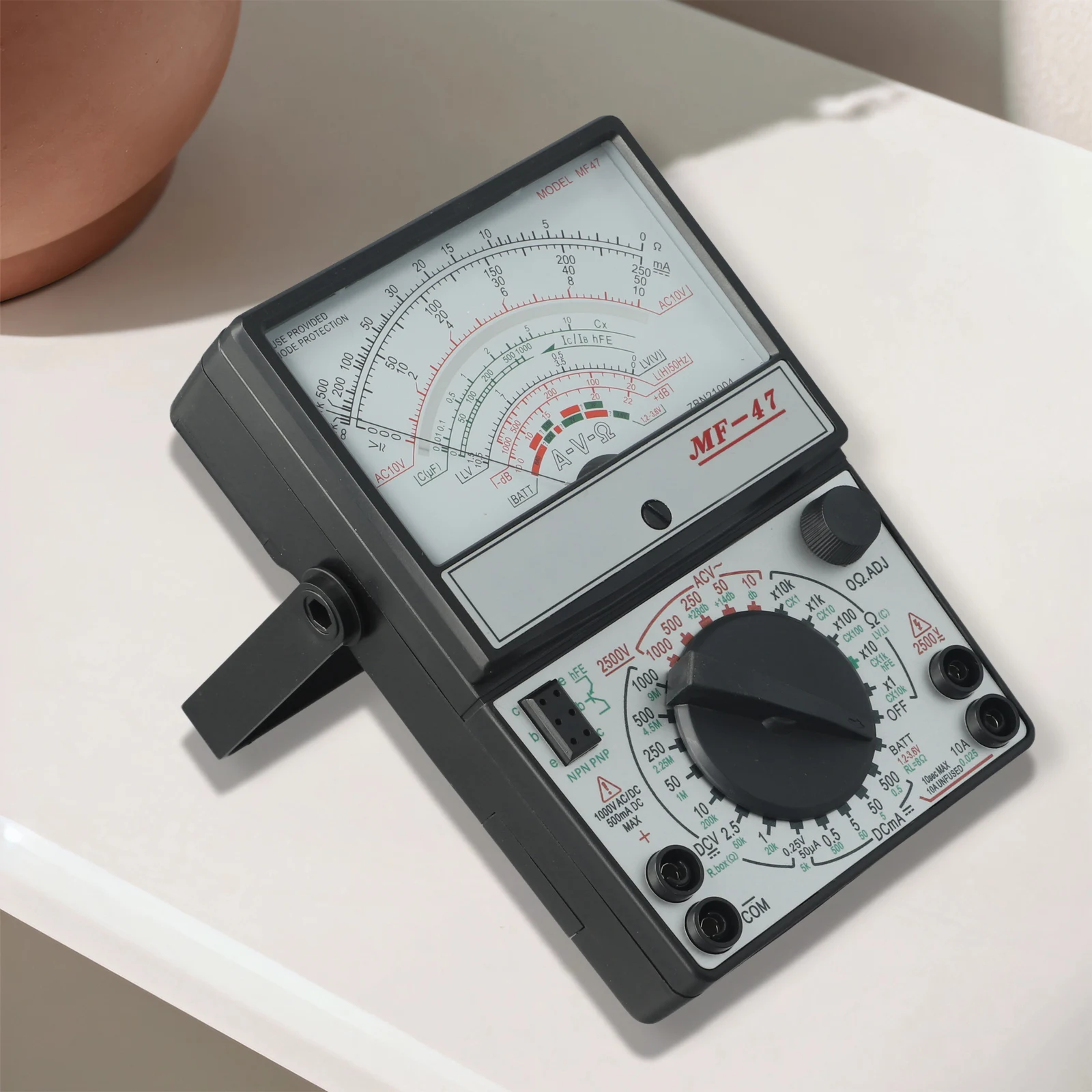 Analog Multimeter MF-47 Supporting Battery Testing for 1.2V 1.5V 2V 3V 3.6V and Audio Level Measurement at 14dB 22dB 28dB