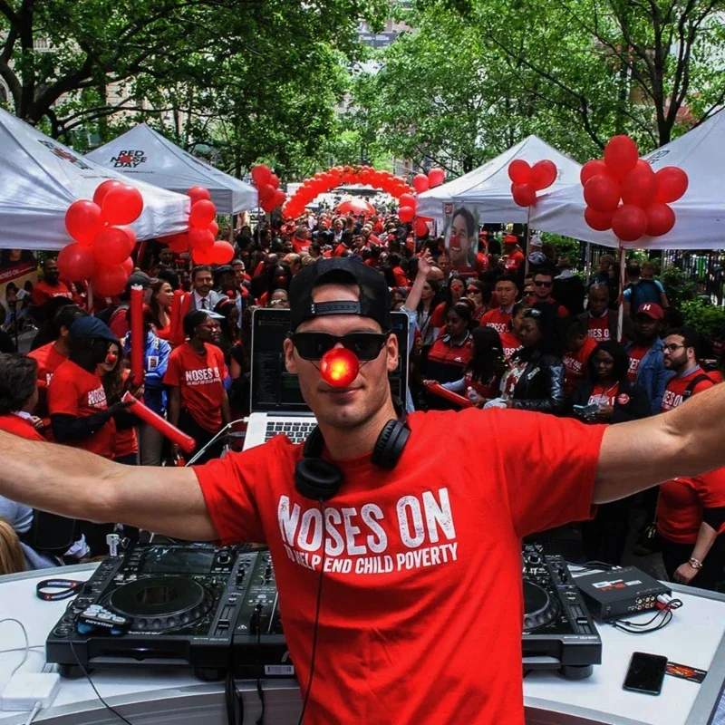 ผู้ใหญ่เด็กเรืองแสงจมูกสีแดง LED Clown Nose Dress-up Props STAGE PROP สําหรับคริสต์มาสฮาโลวีนเครื่องแต่งกาย PARTY สีแดง