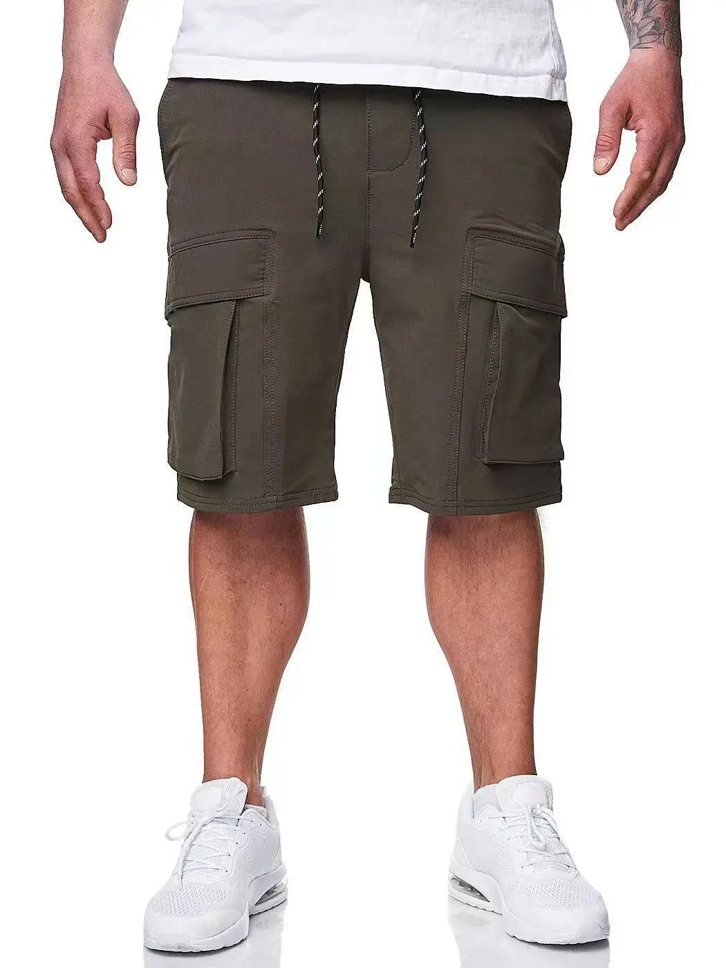 Short utilitaire multi-poches pour homme, poches cargo spacieuses, design durable et confortable, style décontracté polyvalent, essentiels d'été