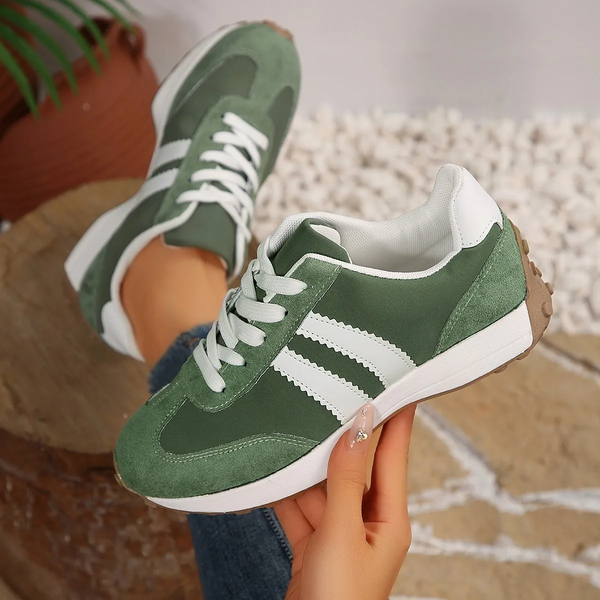 

Новинка 2023 года, женские кроссовки для отдыха, нескользящие износостойкие кроссовки, уличная спортивная обувь, весенние удобные кроссовки с леопардовым принтом