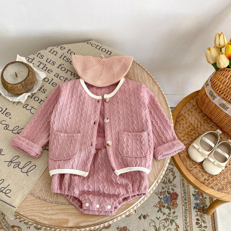 Autumn new style 0-3 year old baby clothing for girls and baby all-matching twist coat + sling triangle bag fart pants