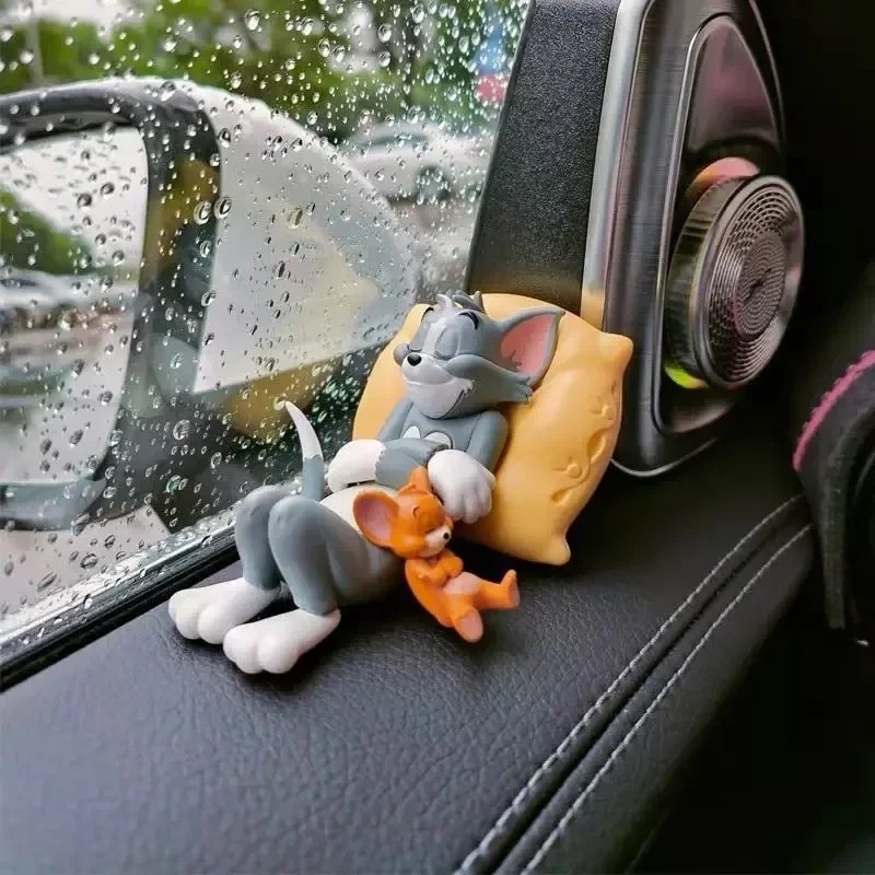 Tom Jerry Desktop Display Car Dashboard Decor Cartoon Figure Vehicle Interior Desktop Ornament Collection Car Accessories view 3