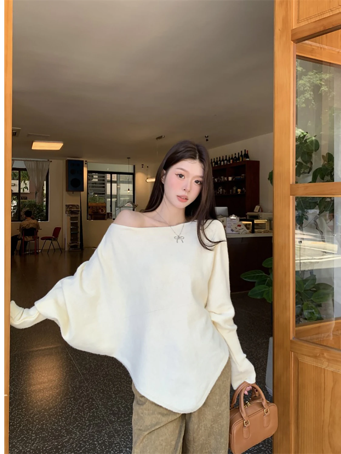 

Laid-ba Sle, повседневная верхняя одежда большого размера с открытыми плечами, женский трикотаж, бежевый, осень 202, новый универсальный свободный удобный топ