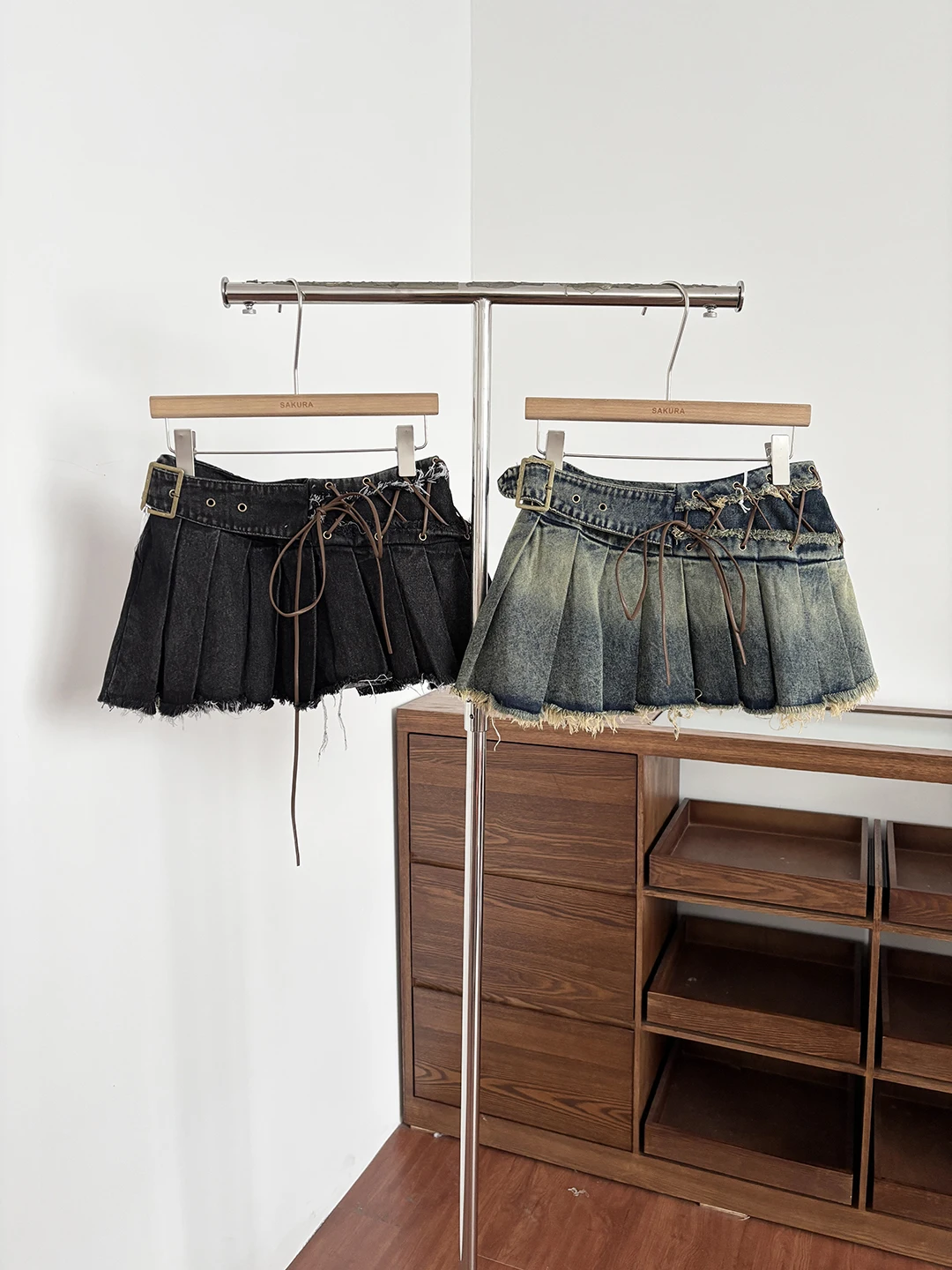 

Low Waist Bell Bottom Denim Skirt Women's Skirt Retro American Design Spring Summer New Style Slimming Pleated Skirt