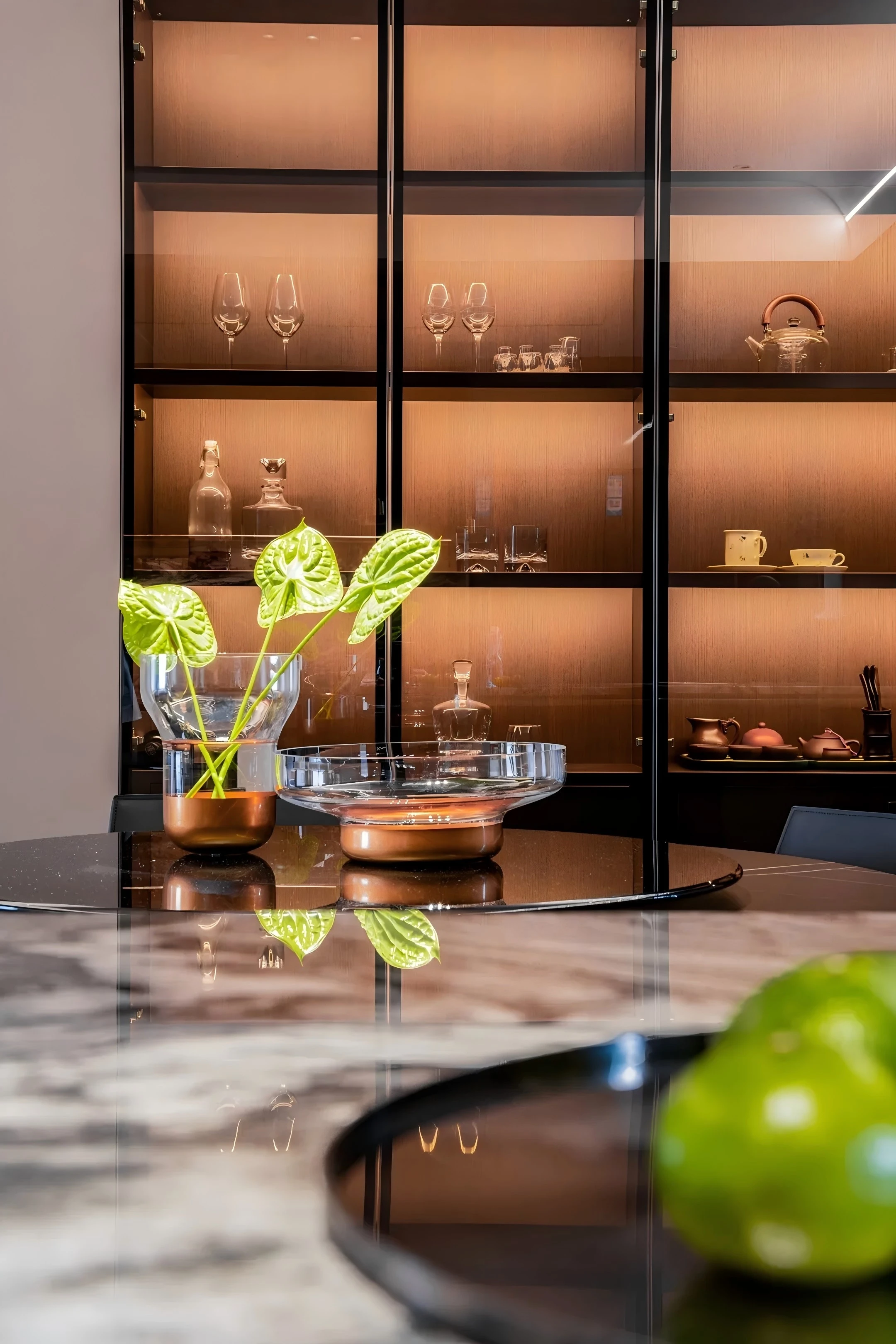 ภาพเรนเดอร์ 3 มิติ ของอพาร์ทเมนต์ Spongde Modern ตกแต่งภายในบ้าน ออกแบบกราฟิกสำหรับบ้าน