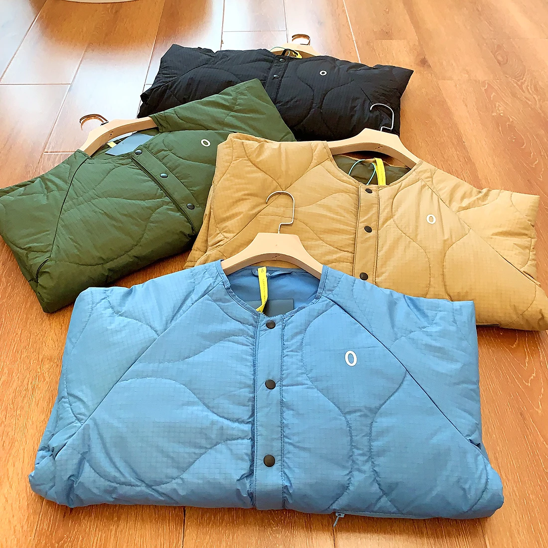 

Retro Japanese Style Waterproof Lightweight White Duck down Jacket round Neck Crosshatch Pattern Youth Fashion Urban Wear