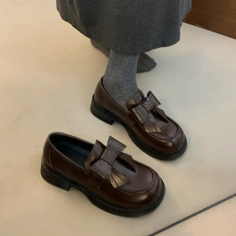 

French Bow Thick Soled Small Leather Shoes for Women in Spring and Autumn 2026, New Retro British Style Loafers JK Single Shoes